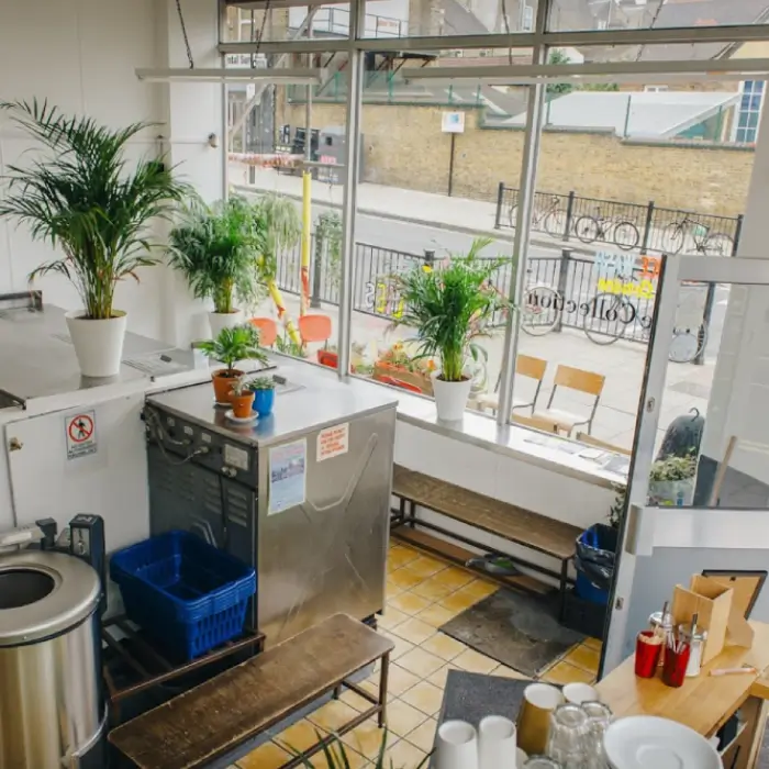 Chatsworth-Launderette-coin